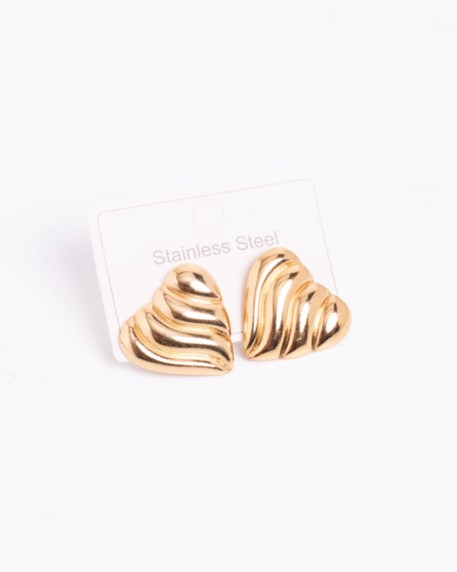 Aretes Fantasía Corazón Texturizado Dorado Importados