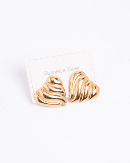 Aretes Fantasía Corazón Texturizado Dorado Importados
